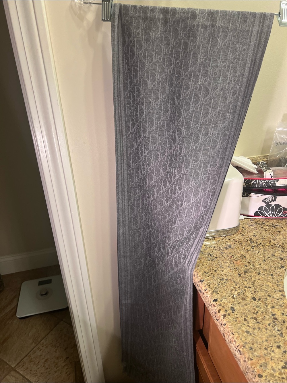 Dior Gray Cashmere Monogram Scarf - Picture 7 of 10
